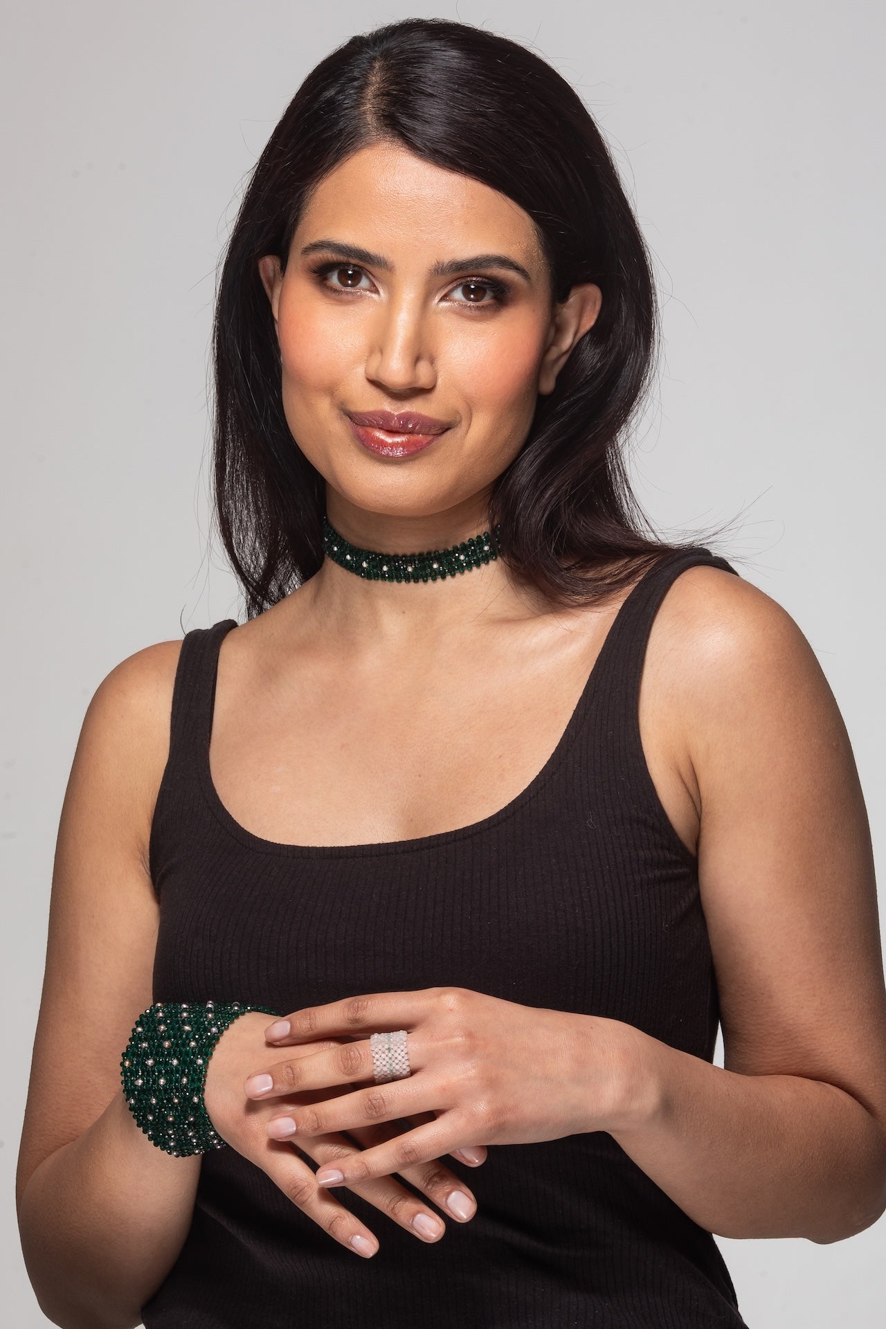 Emerald and pearl choker